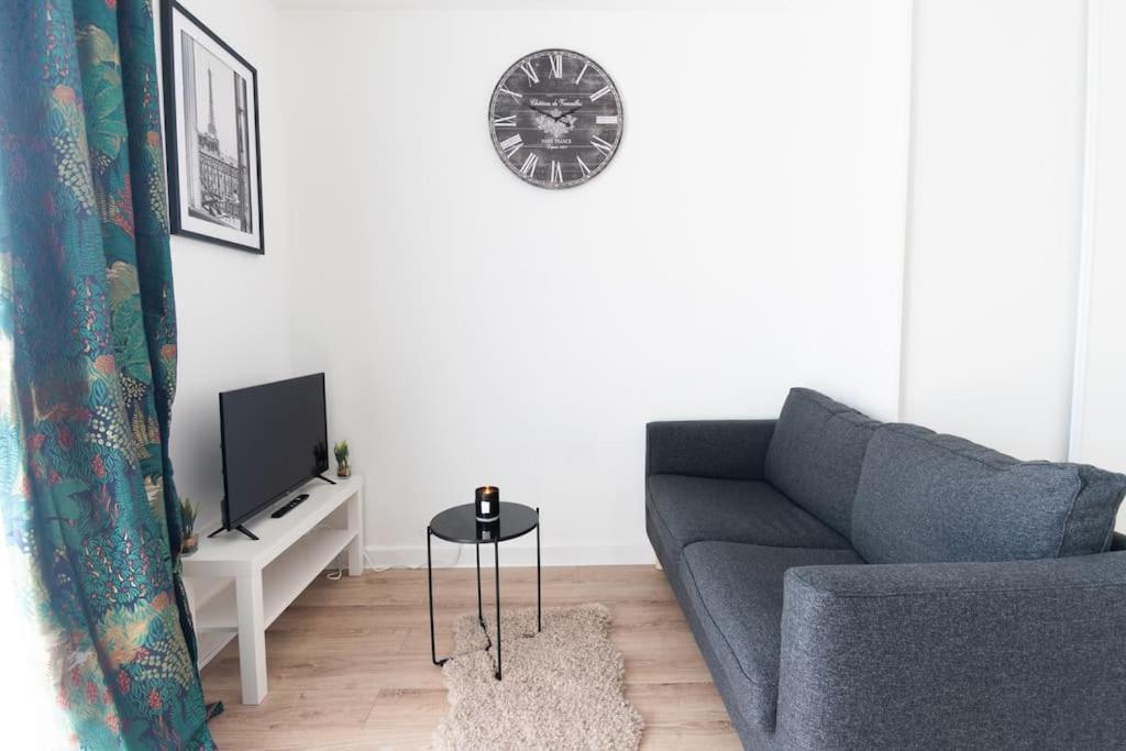 Апартаменти Le Citadin-T1-28M2-Pte Paris M7 Ле-Кремлен-Бісетр Екстер'єр фото