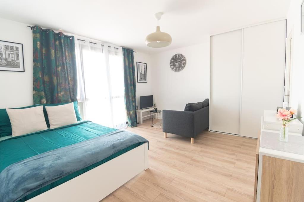Апартаменти Le Citadin-T1-28M2-Pte Paris M7 Ле-Кремлен-Бісетр Екстер'єр фото